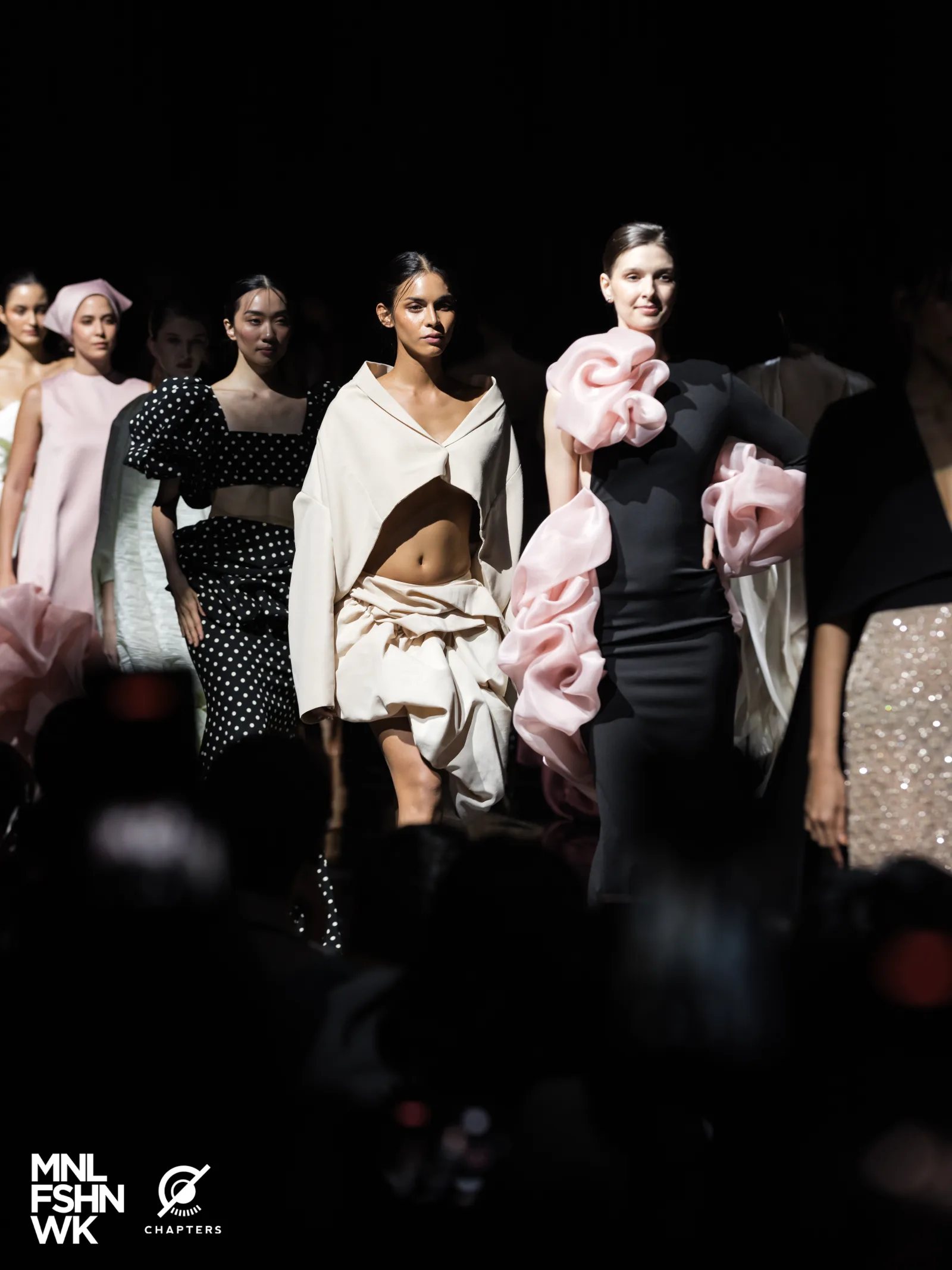 Andrea Tetangco 2025 runway frame 07