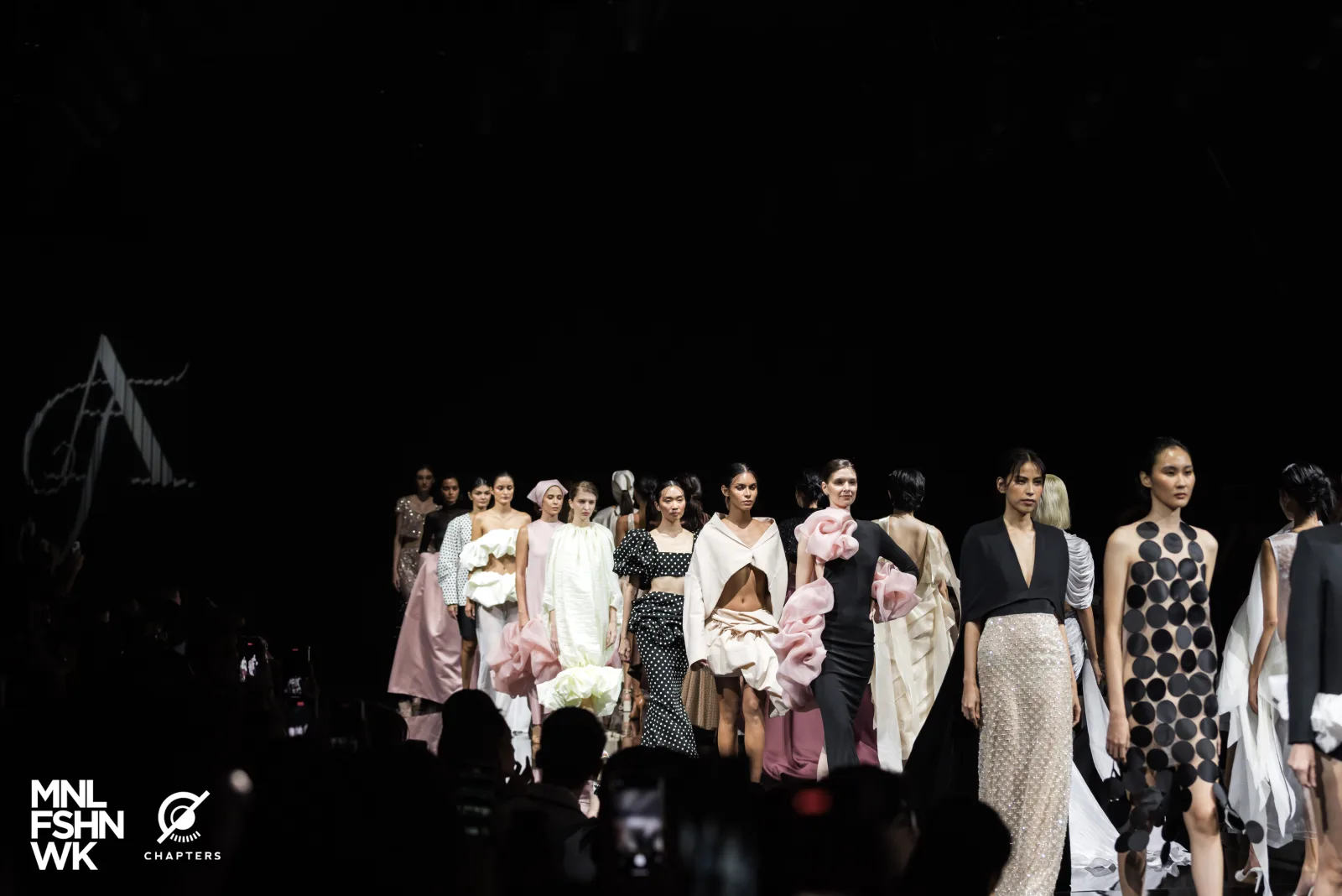 Andrea Tetangco 2025 runway frame 09