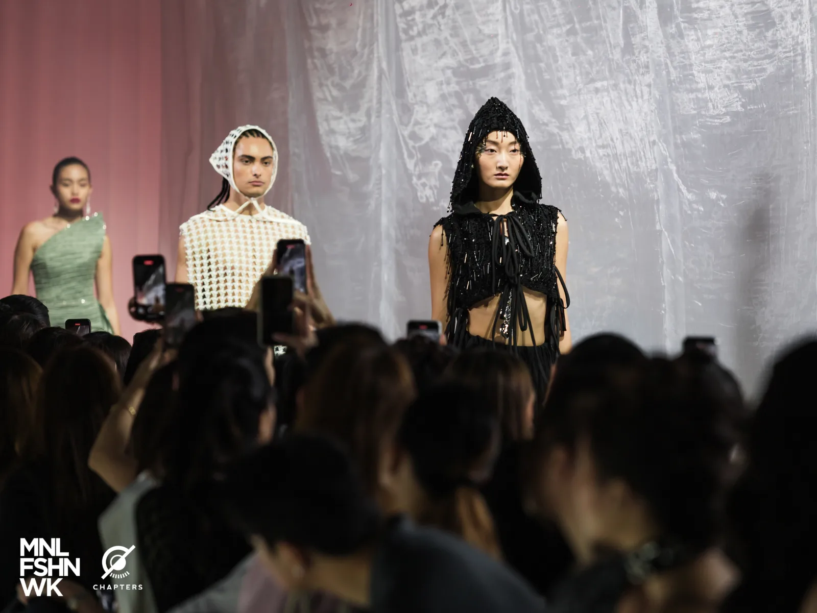 Iñigo 2025 runway frame 09